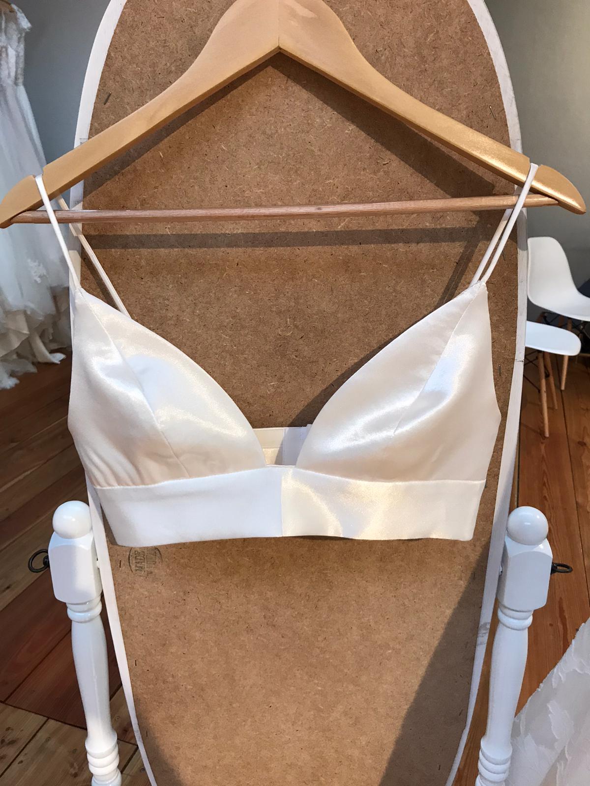 Kamala H. Bustier